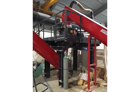 Augers feed and taking away from mill