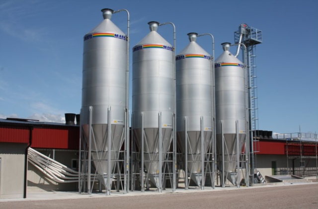 Four MAFA Unik silos in situ
