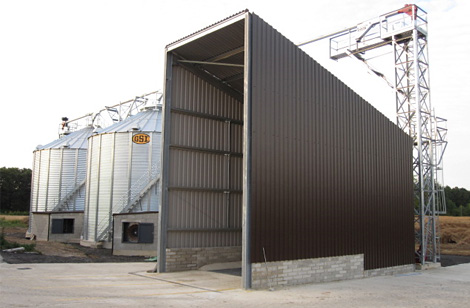 3x 500 tonne silos, intake & 8” Grain Pump – Lincs